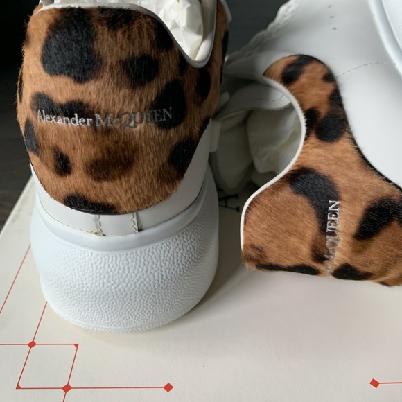 -SOLD-   Rare Leopard Alexander McQueen Sneakers - Picture 2 of 8